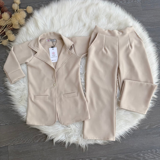 Ensemble tailleur chic & élégant – Beige (REF 2120)